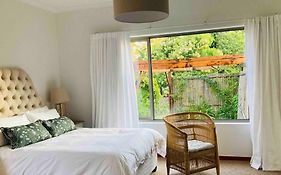 Garden Studio Close To Wine Farms